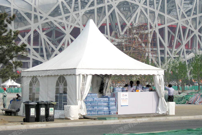 四角尖頂篷房 四角尖頂篷房